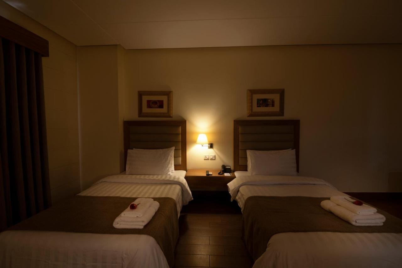 Hotel One Tariq Road Multan Exterior photo
