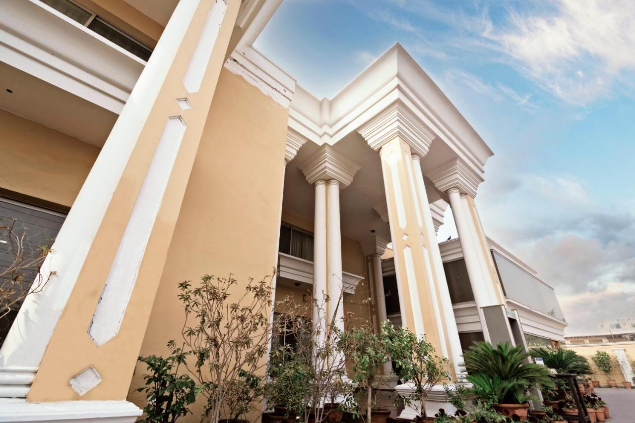 Hotel One Tariq Road Multan Exterior photo