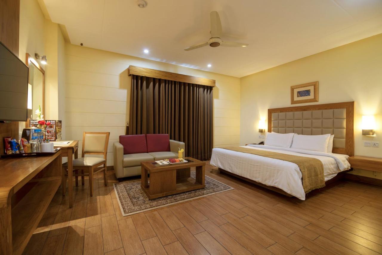 Hotel One Tariq Road Multan Exterior photo