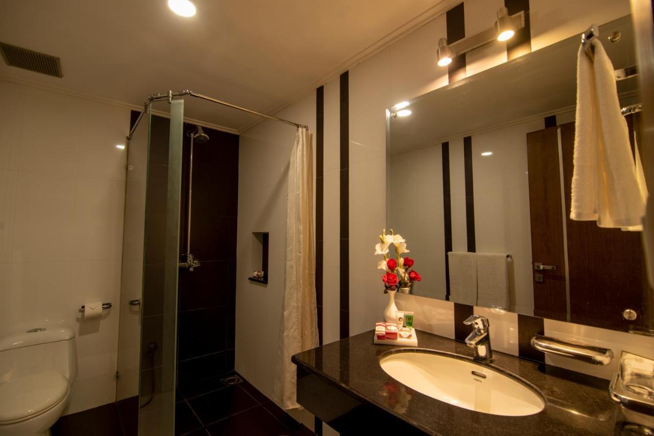 Hotel One Tariq Road Multan Exterior photo