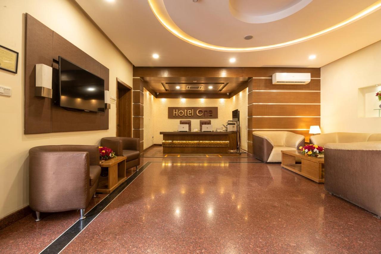 Hotel One Tariq Road Multan Exterior photo